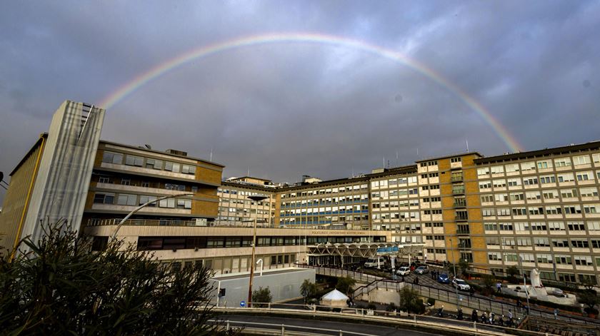 Papa Francisco continua internado no Hospital Gemelli Foto: Massimo Percossi/EPA