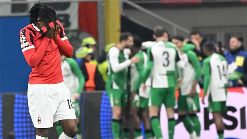 AC Milan de Conceição, Leão e Félix eliminado pelo Feyenoord