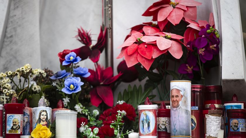 Francisco está hospitalizado na Clínica Gemelli, em Roma. Foto: Angelo Carconi/EPA