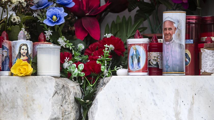 Francisco está hospitalizado na Clínica Gemelli, em Roma. Foto: Angelo Carconi/EPA