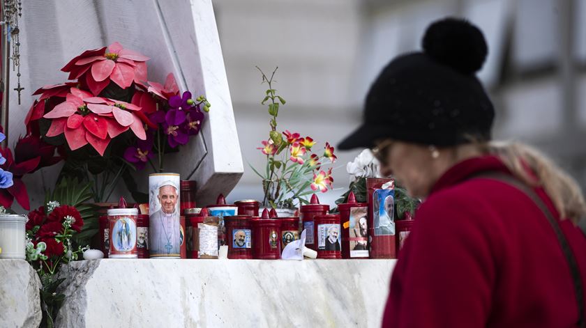 Francisco está hospitalizado na Clínica Gemelli, em Roma. Foto: Angelo Carconi/EPA