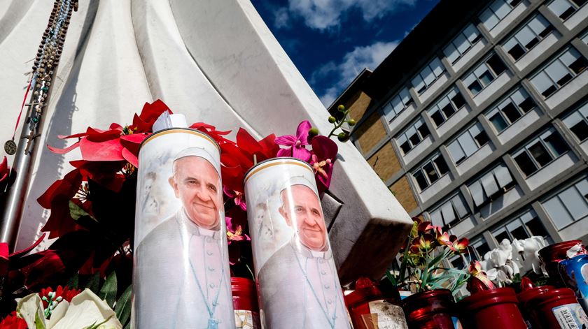 Francisco está hospitalizado na Clínica Gemelli, em Roma. Foto: Giuseppe Lami/EPA