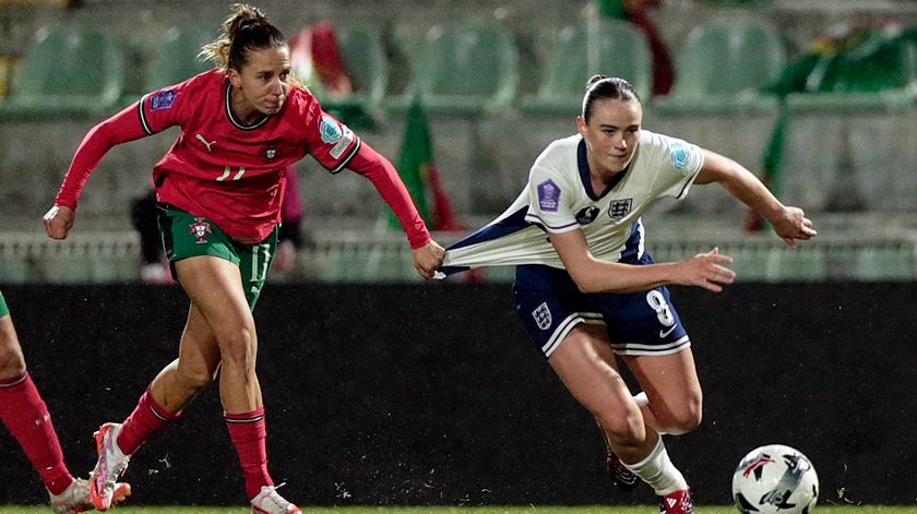 Tatiana Pinto durante o Portugal vs Inglaterra, futebol feminino. Foto: Luís Branca/Lusa