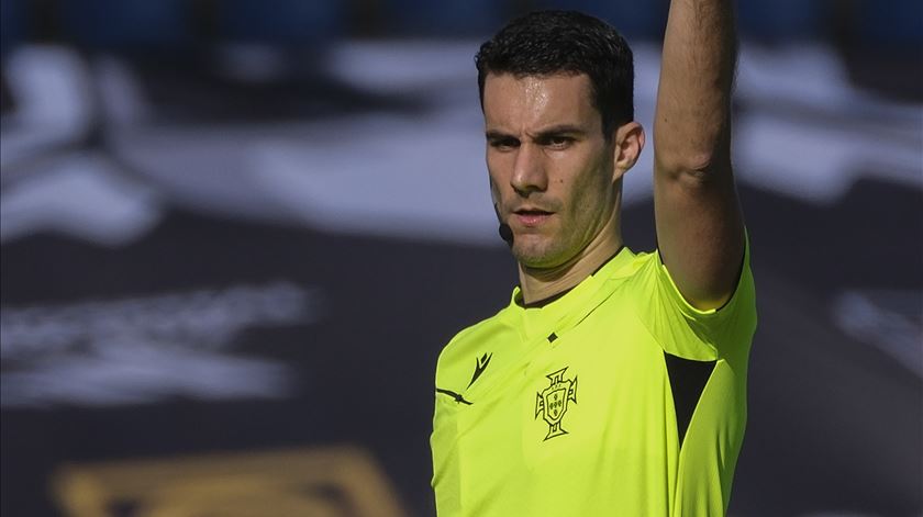 Bruno Costa com nota “insatisfatória” no Benfica-Alverca