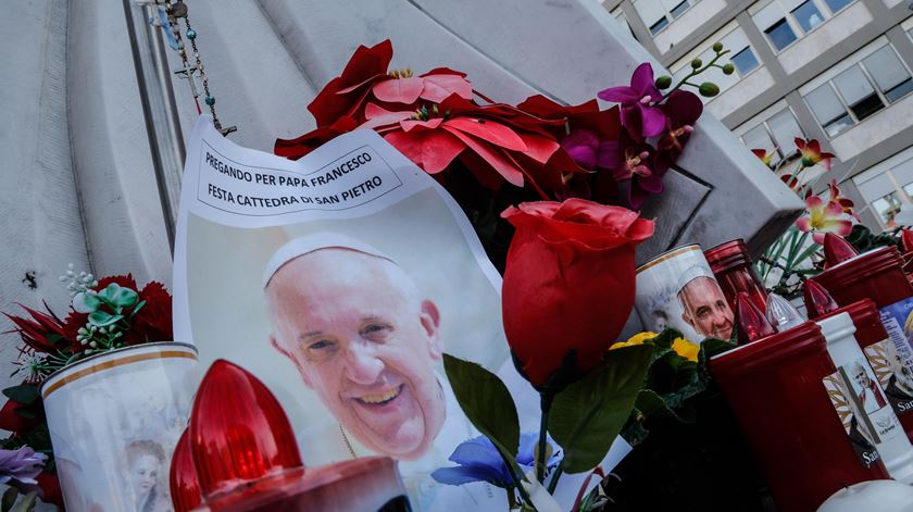 Francisco está hospitalizado na Clínica Gemelli, em Roma. Foto: Giuseppe Lami/EPA