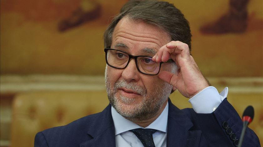 “Ódio online mata offline”. PJ alerta para perigo da radicalização entre jovens