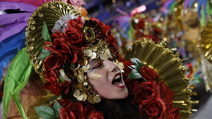 Só no Carnaval carioca passaram cerca de 8 milhões de foliões. Foto: Andre Coelho/EPA