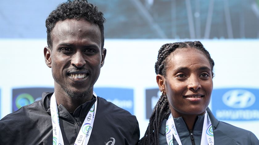 Abdi Waiss e Tsigie Gebreselama vencem Meia Maratona de Lisboa