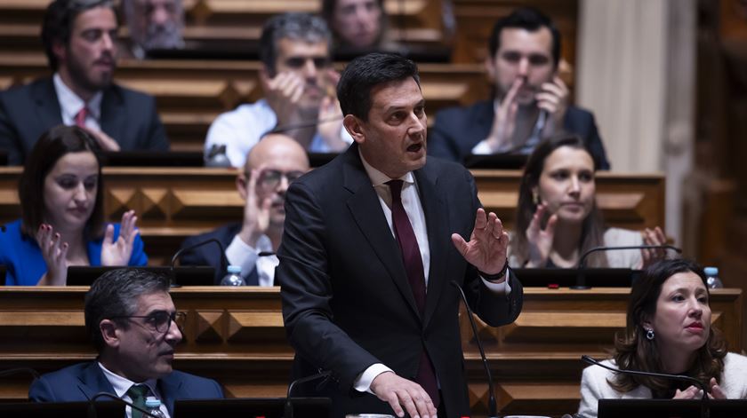 IL mantém revisão constitucional, mesmo com a saída de Rui Rocha