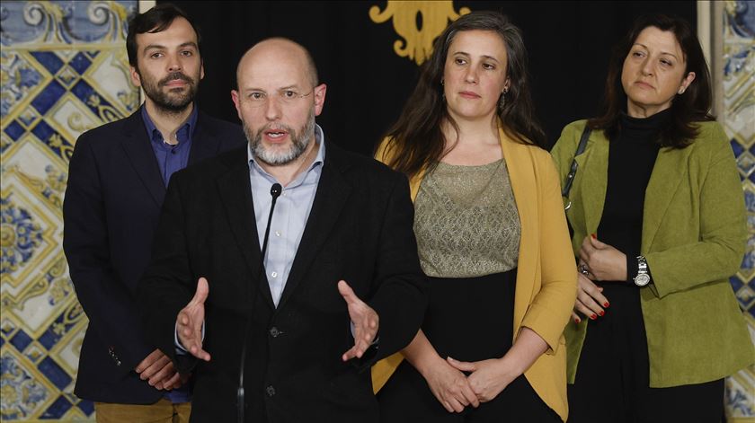 Livre apresenta queixa à CNE e ERC contra PSD, RTP, SIC e TVI sobre debates televisivos