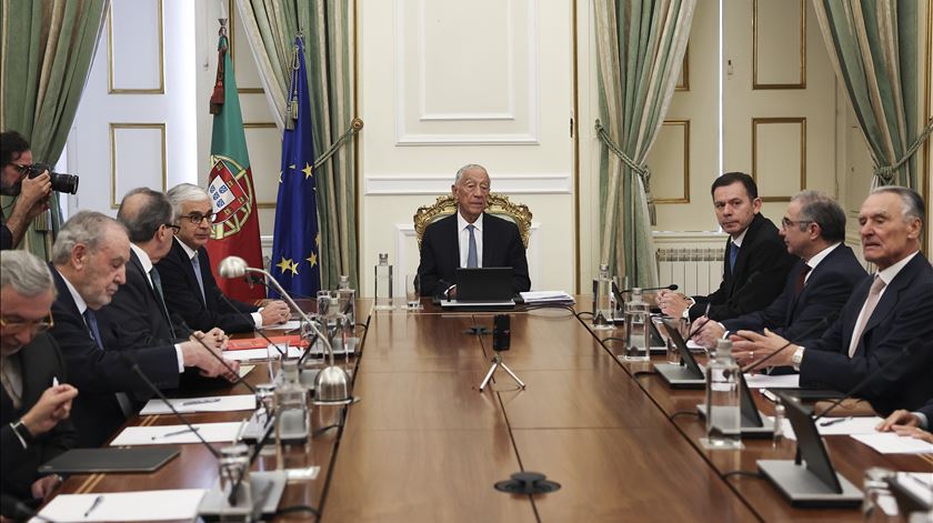 Marcelo vai convocar eleições legislativas para 18 de maio