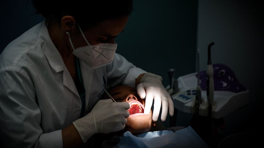 Seis em cada dez portugueses têm falta de dentes