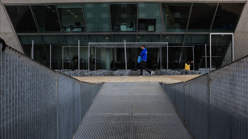 Exposição "Habitar Portugal" mostra 100 obras de arquitetura em 50 anos de democracia