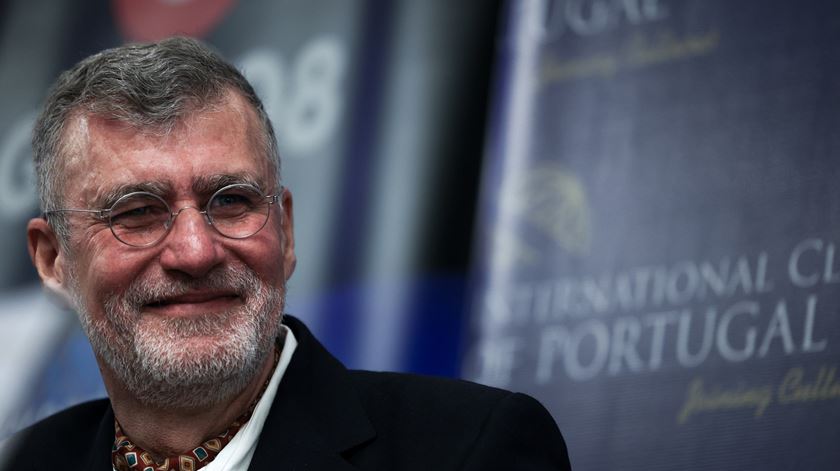 Só quatro dos dez acusados de agredir e insultar Gouveia e Melo falaram em tribunal