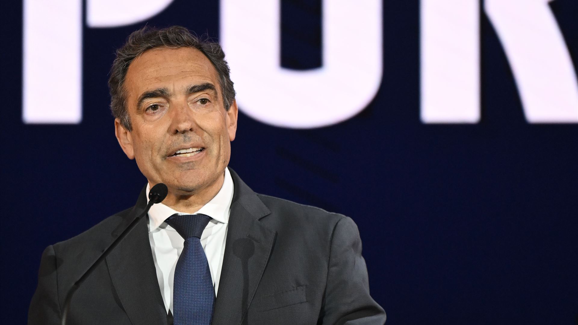 Reinaldo Teixeira tem duas propostas para quadros competitivos