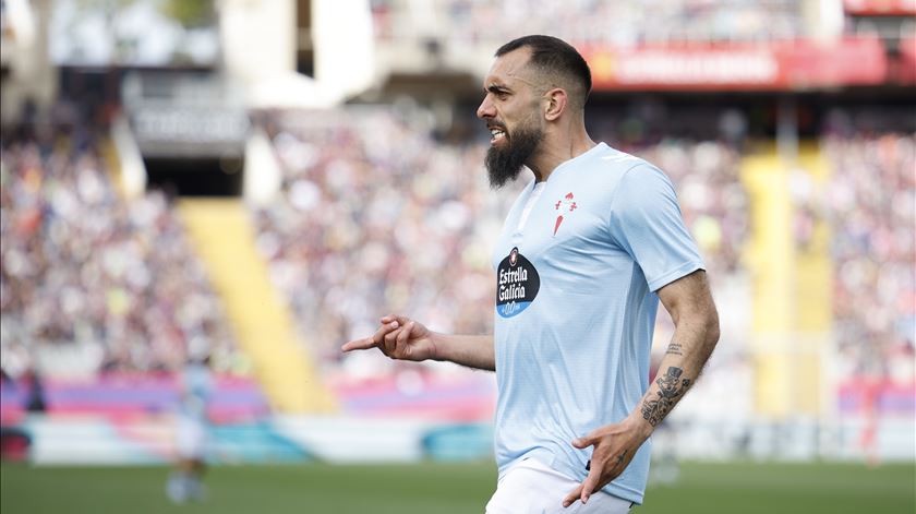 Borja Iglesias e os protestos na Vuelta. "Dá-se mais importância à interrupção de um evento que a um genocídio"