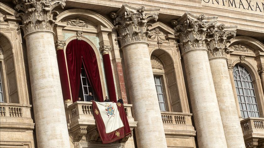 Papa: "Cristo está vivo, não podemos ficar parados!"