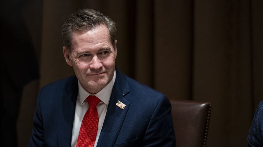 Mike Waltz é a primeira baixa na Administração Trump