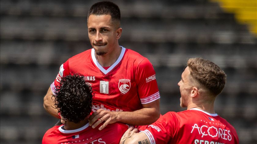 Croatas são o primeiro obstáculo entre o Santa Clara e a Liga Conferência