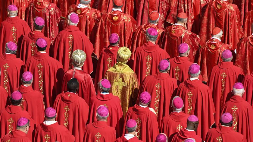 Europa: bispos católicos pedem que se reze pela paz