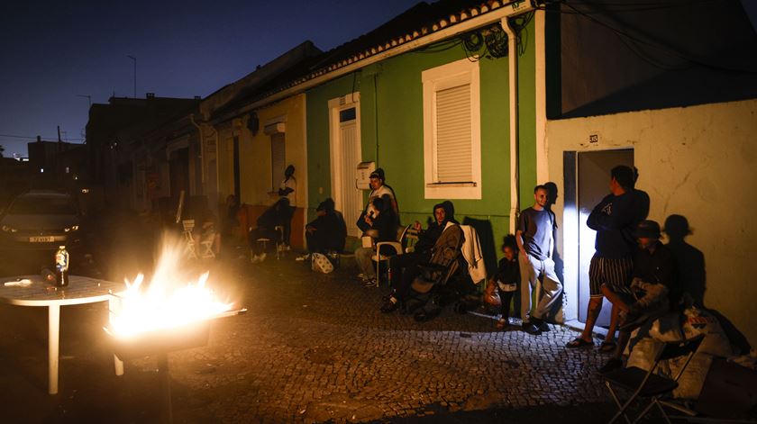 Apagão. Noite sem incidentes de segurança, garante Governo