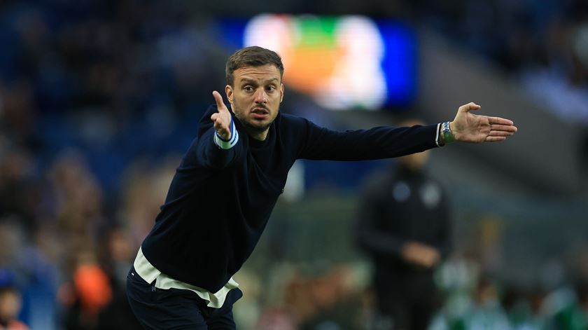 “E Ruben Amorim? Deixou de ser bom treinador?”: Guilherme Aguiar defende Anselmi no FC Porto