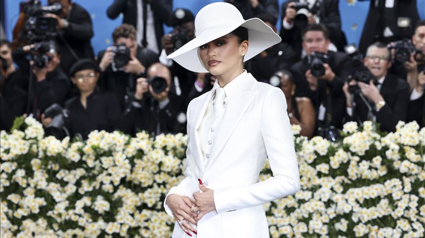 Atriz e cantora Zendaya a desfilar na maior noite da moda, na Met Gala 2025. Foto: Justin Lane/EPA