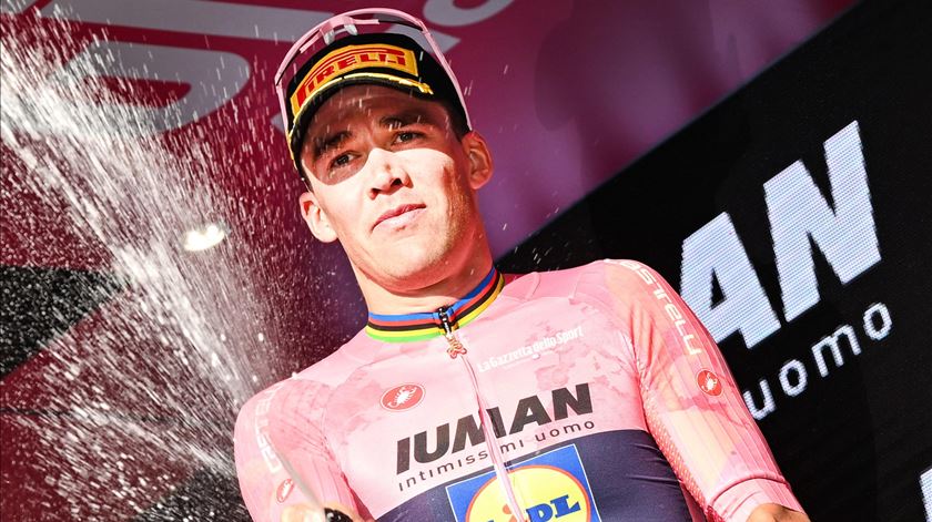 Mads Pedersen, Giro, camisola rosa. Foto: Luca Zennaro/EPA