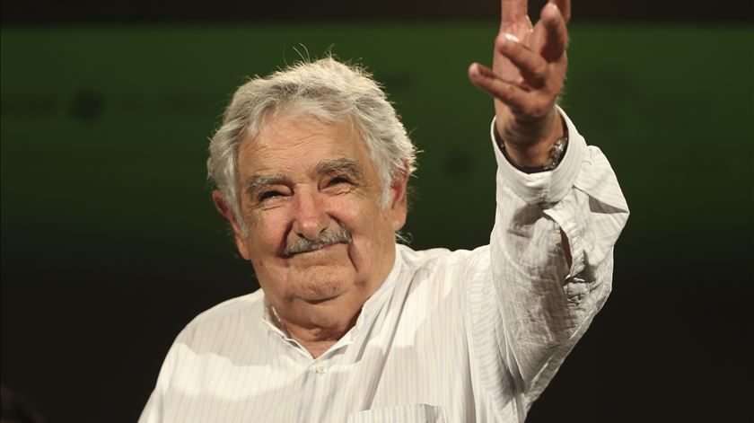 Milhares despedem-se de Mujica. Antigo presidente partiu, mas deixa "semente" de grandes "ideais" no Uruguai