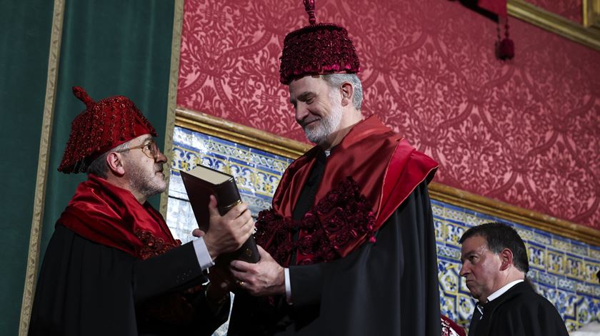 Marcelo elogia "notáveis virtudes" de Felipe VI e Mattarella em discurso em latim