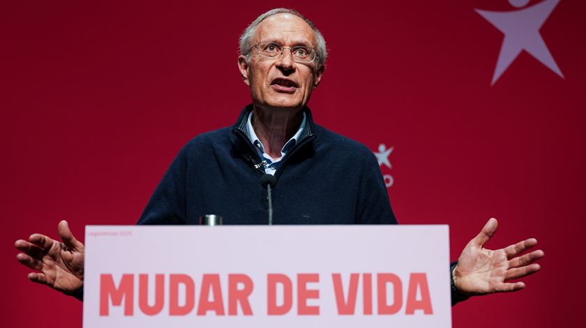 “Ninguém é feliz sozinho”, avisa Louçã