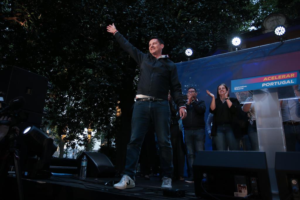 Rui Rocha lamenta falta de discussão de mais propostas na campanha