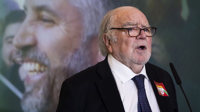 Manuel Alegre avisa que eleições se ganham nas urnas e não com sondagens