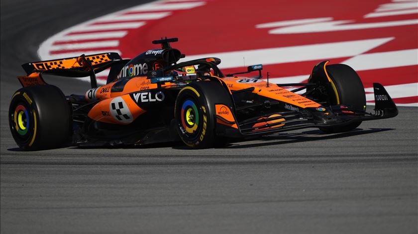 F1. Oscar Piastri conquista 'pole position' em Espanha