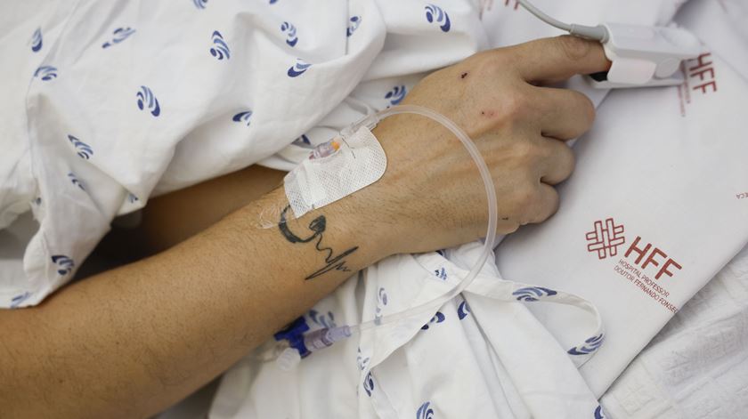 Tempo de espera de doentes urgentes no Amadora-Sintra diminui para sete horas