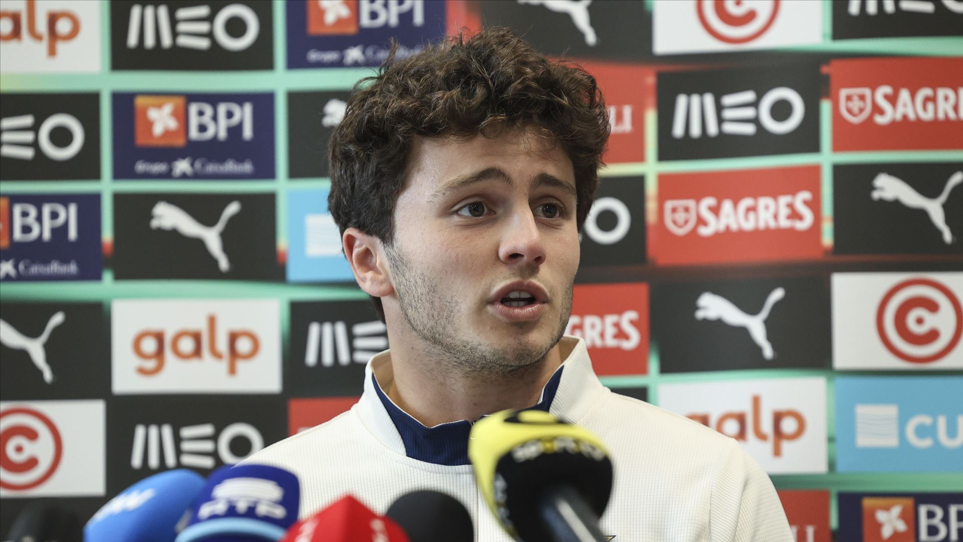 João Neves Revela Sonho da Seleção e Desejo de Conquistar o Mundo em 2026