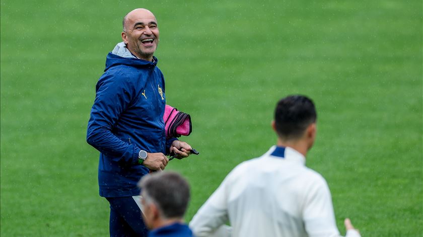 Roberto Martínez no último treino antes da final da Liga das Nações. Foto: Miguel A. Lopes/EPA