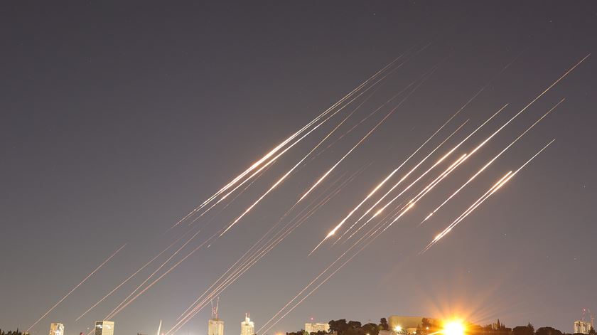 Ataques iranianos fizeram pelo menos 13 mortos em Israel