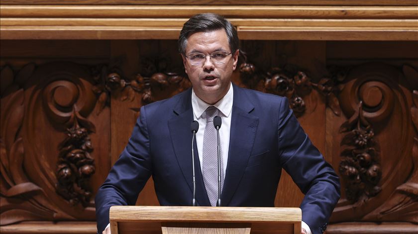 Reforma do Estado. Governo quer "investir nas pessoas" sem reduzir funcionários