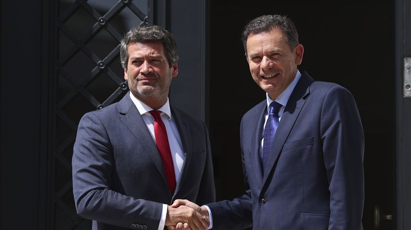 Ventura insiste que "lei laboral é má" e não abre mão de baixar idade da reforma