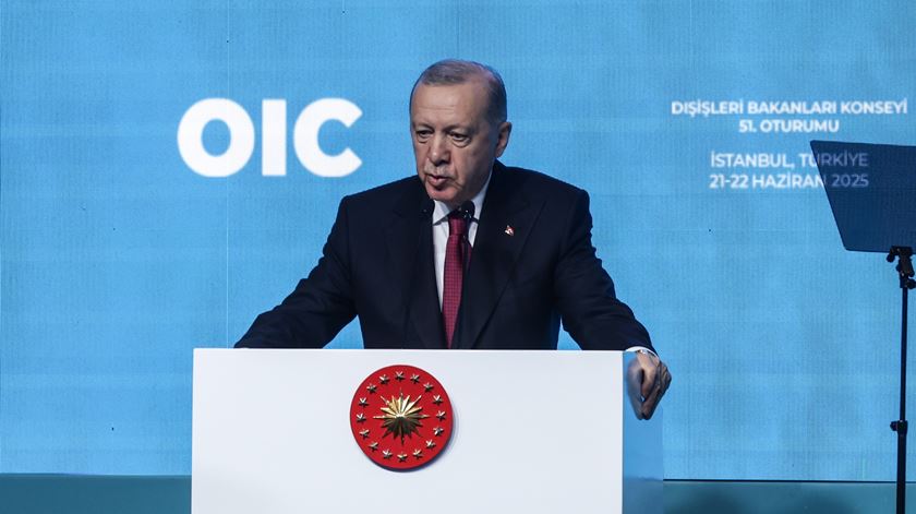 "Não se deixem envenenar", apela Erdogan a países com influência sobre Israel