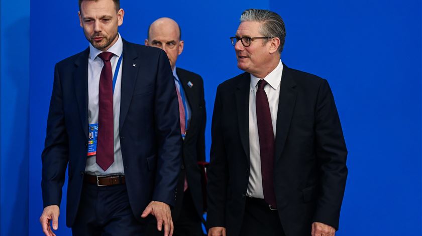 Reino Unido promete gastar 4,1% do PIB em Defesa até 2027 Reino Unido promete gastar 4,1% do PIB em Defesa até 2027