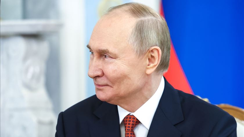 Rússia diz ter conquistado região ucraniana de Lugansk