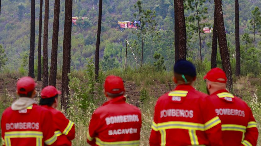 Fogo em Castelo Branco destruiu casa de primeira habitação em Casal da Serra