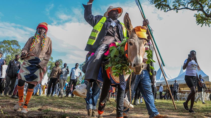 Polícia do Quénia abre fogo contra manifestantes em Nairobi