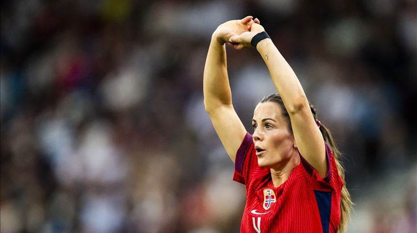 Tuva Hansen perdeu a memória a jogar pela Noruega. Agora, sonha com o inesquecível Tuva Hansen perdeu a memória a jogar pela Noruega. Agora, sonha com o inesquecível