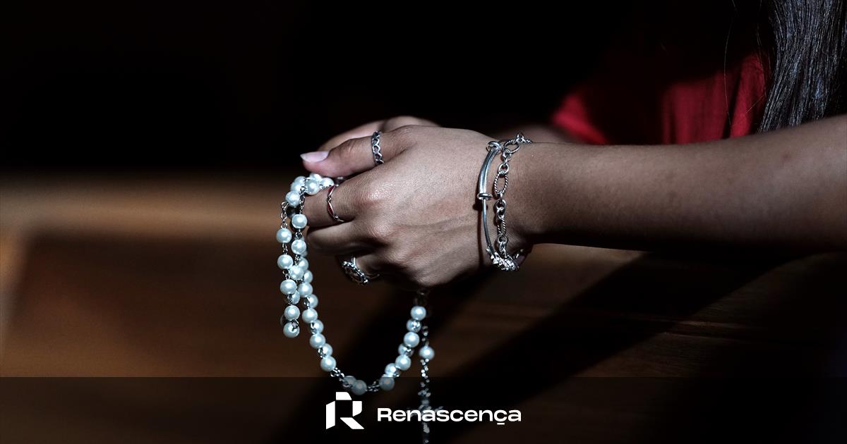 Henrique Raposo teme que quem se agarra à religião também se
