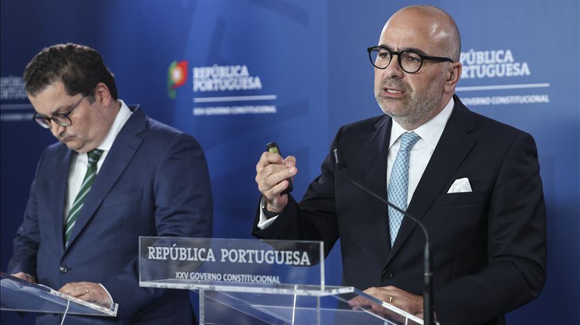 TAP. Governo convida Air France-KLM e Lufthansa a apresentarem propostas vinculativas