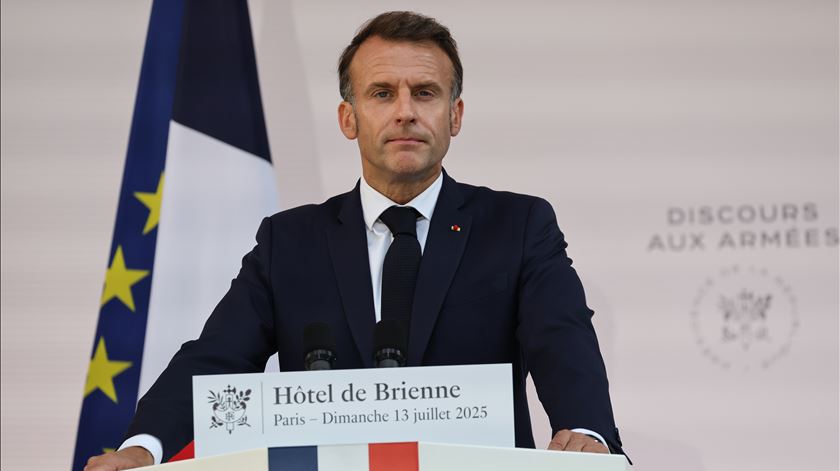 Macron anuncia plano para duplicar orçamento da Defesa até 2027