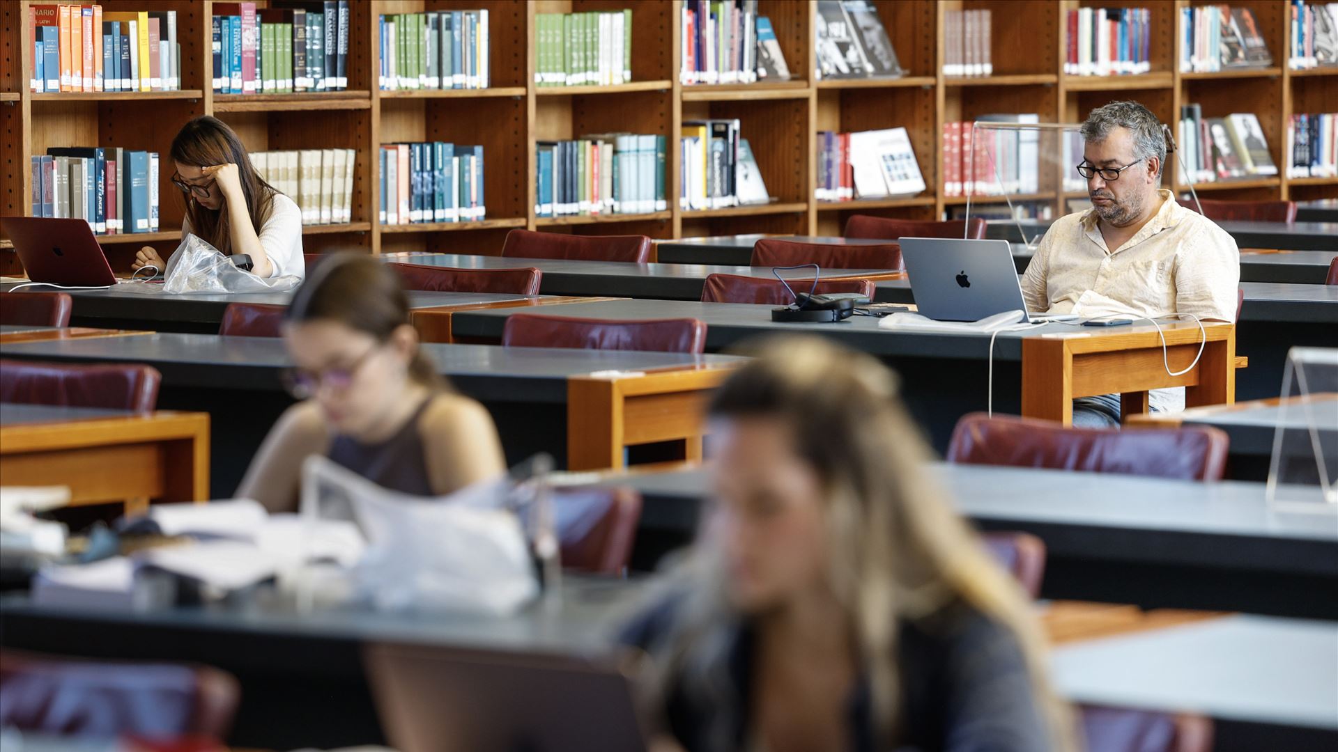 Estudantes apontam custos de estudar no superior para haver menos candidatos